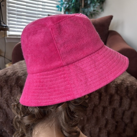 Brand New Juicy Couture Pink Bucket Hat Terrycloth w/ Gold Tone Embroidered Logo main image 12